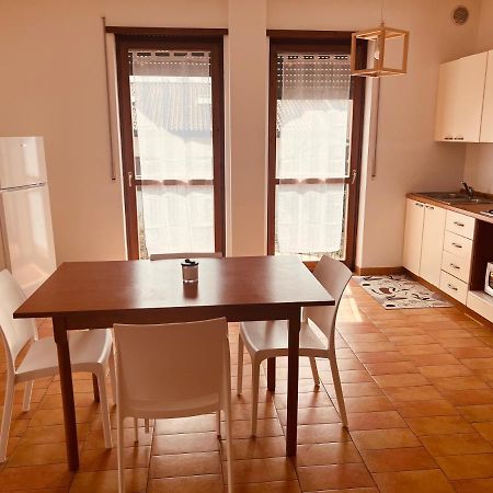 Appartamento Bianco - Peschiera Del Garda Luaran gambar
