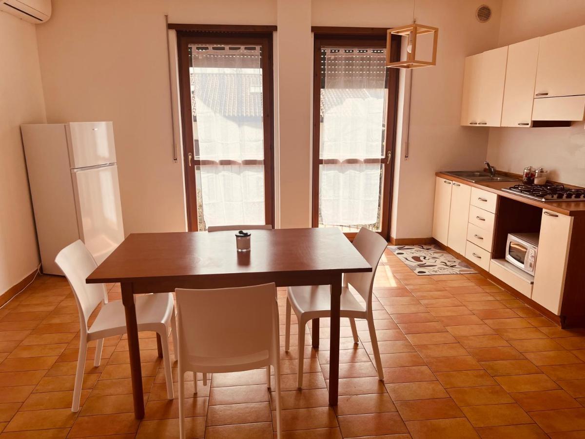 Appartamento Bianco - Peschiera Del Garda Luaran gambar