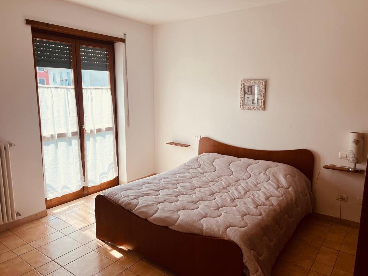 Appartamento Bianco - Peschiera Del Garda Luaran gambar