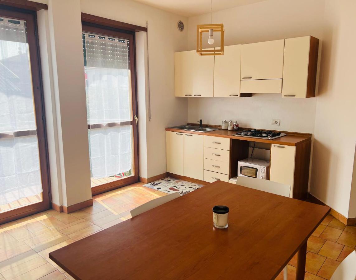 Appartamento Bianco - Peschiera Del Garda Luaran gambar